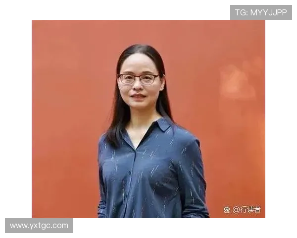 攀岩之路上的深度对话：陈娜的挑战与成长故事